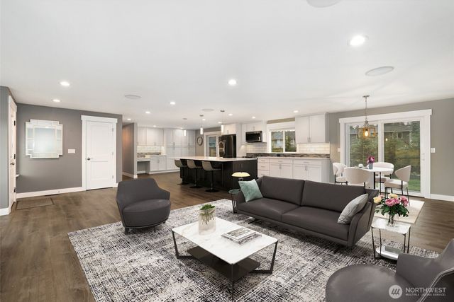 16517 43rd Avenue E, Tacoma, WA 98446