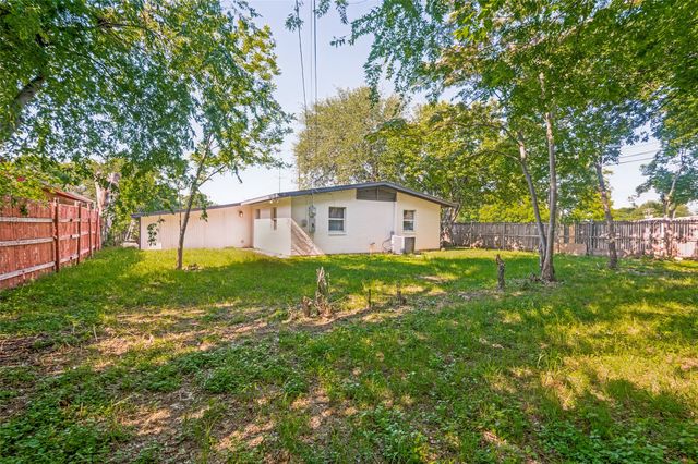 2122 Marilyn Lane, Arlington, TX 76010