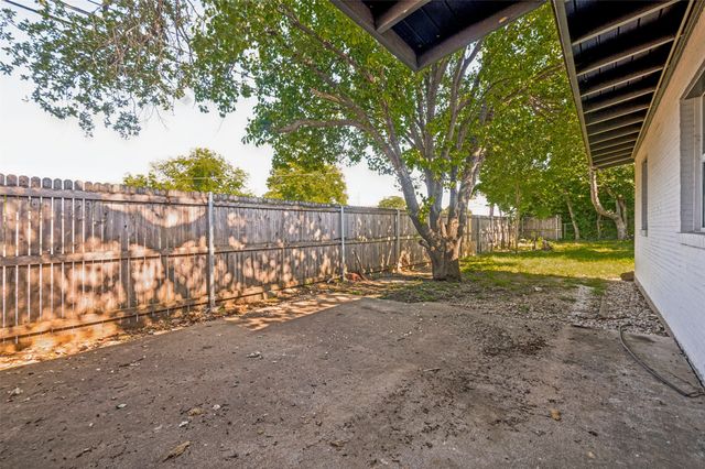 2122 Marilyn Lane, Arlington, TX 76010