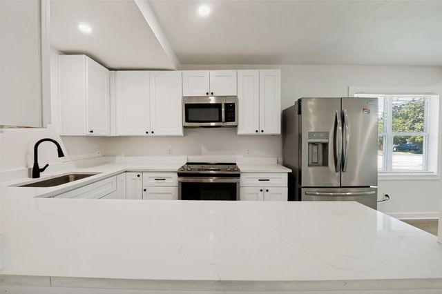 2122 Marilyn Lane, Arlington, TX 76010