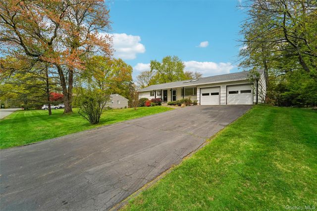 16 Jill Drive, West Nyack, NY 10994
