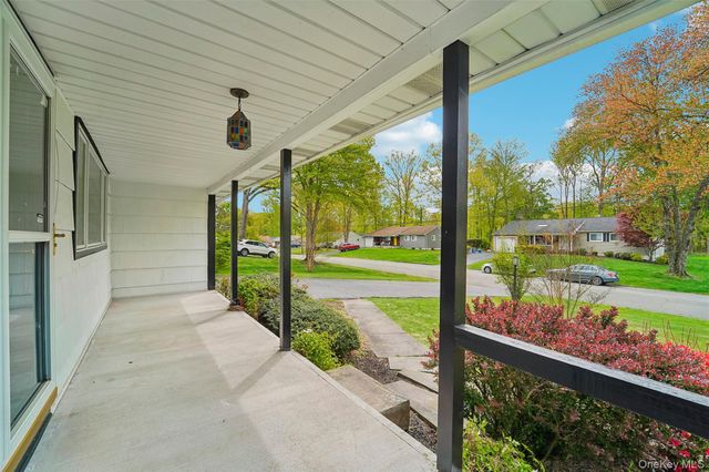 16 Jill Drive, West Nyack, NY 10994