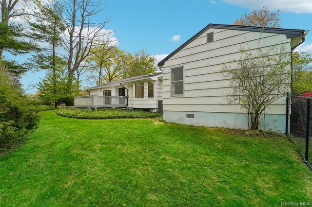 16 Jill Drive, West Nyack, NY 10994