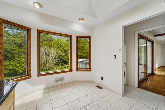 16 Jill Drive, West Nyack, NY 10994