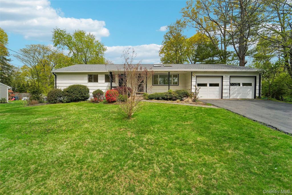 16 Jill Drive, West Nyack, NY 10994
