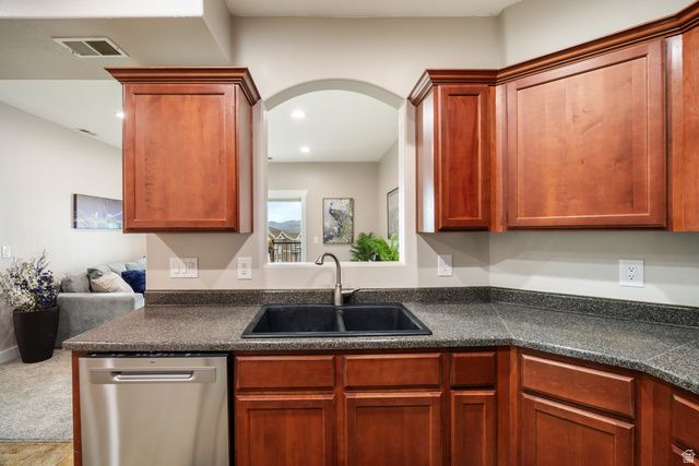 157 W SPRINGVIEW DR, Saratoga Springs, UT 84045