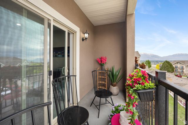 157 W SPRINGVIEW DR, Saratoga Springs, UT 84045