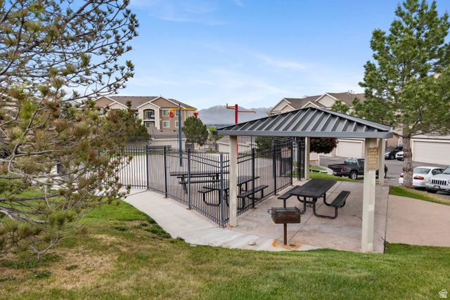 157 W SPRINGVIEW DR, Saratoga Springs, UT 84045