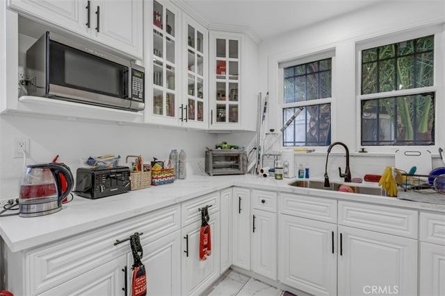 2081 Summit, Altadena, CA 91001