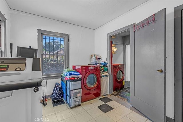2081 Summit, Altadena, CA 91001