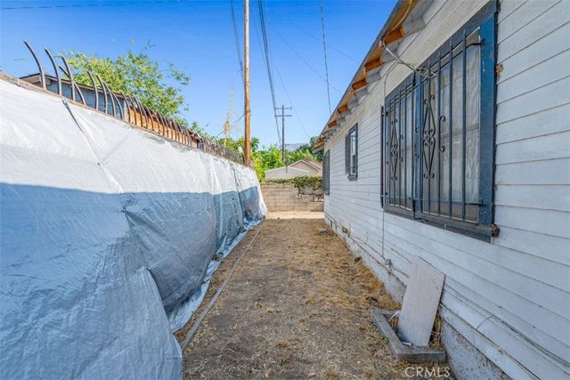 2081 Summit, Altadena, CA 91001
