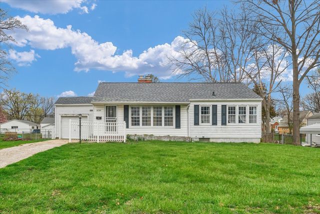 3234 E Fulton Avenue, Decatur, IL 62521