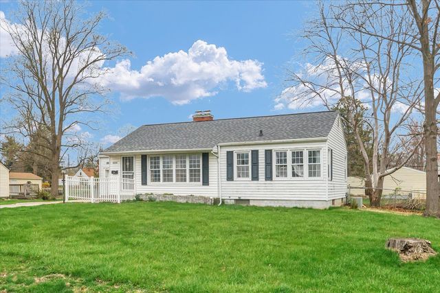 3234 E Fulton Avenue, Decatur, IL 62521