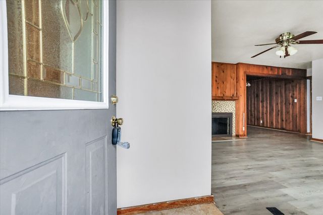 3234 E Fulton Avenue, Decatur, IL 62521