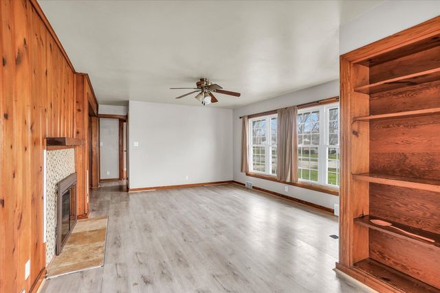 3234 E Fulton Avenue, Decatur, IL 62521