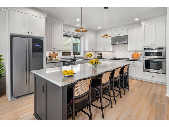 27776 Sw LARKSPUR Ter, Wilsonville, OR 97070