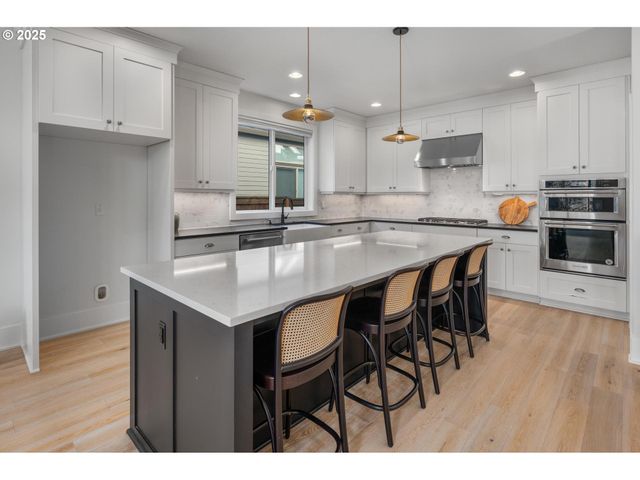 27776 Sw LARKSPUR Ter, Wilsonville, OR 97070