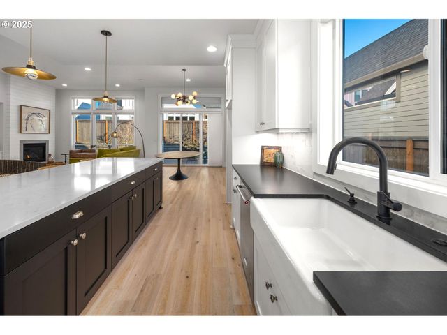 27776 Sw LARKSPUR Ter, Wilsonville, OR 97070