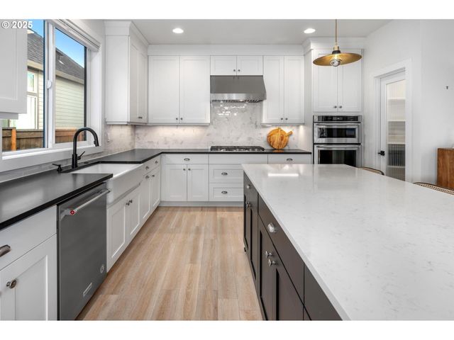 27776 Sw LARKSPUR Ter, Wilsonville, OR 97070