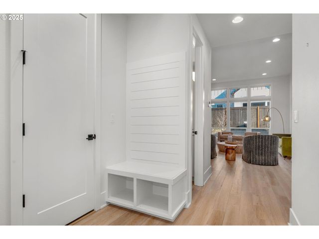 27776 Sw LARKSPUR Ter, Wilsonville, OR 97070