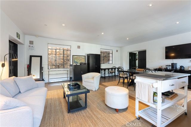 209 E Whittley, Avalon, CA 90704