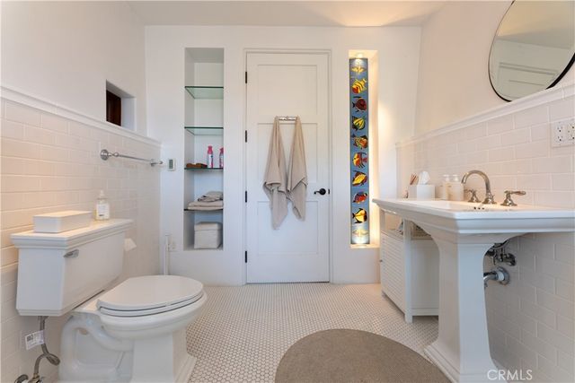 209 E Whittley, Avalon, CA 90704