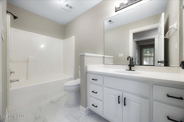 12086 Thompson Drive, Olive Branch, MS 38654