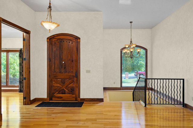 3912 E Windsmore Drive, Springfield, MO 65802