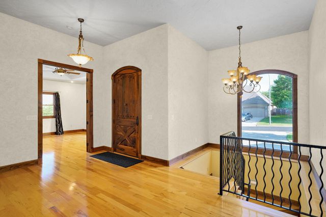 3912 E Windsmore Drive, Springfield, MO 65802