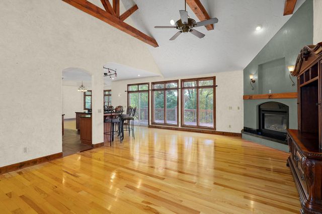 3912 E Windsmore Drive, Springfield, MO 65802