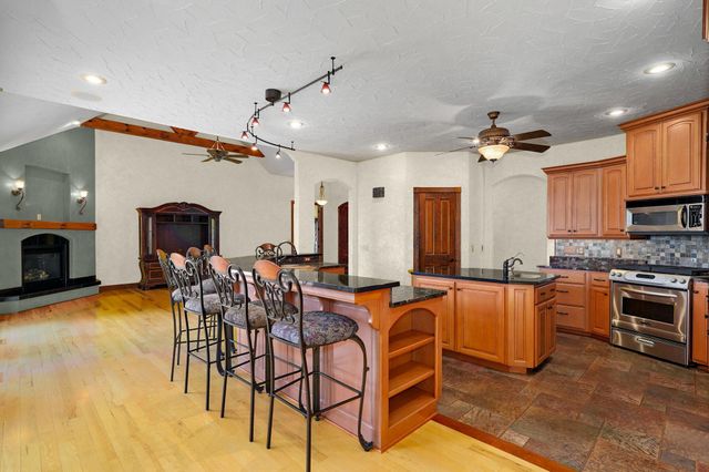 3912 E Windsmore Drive, Springfield, MO 65802