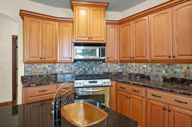 3912 E Windsmore Drive, Springfield, MO 65802