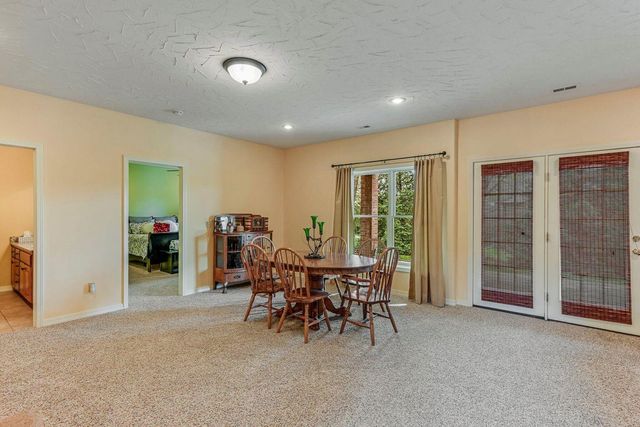 3912 E Windsmore Drive, Springfield, MO 65802