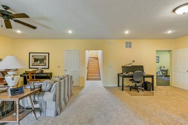 3912 E Windsmore Drive, Springfield, MO 65802