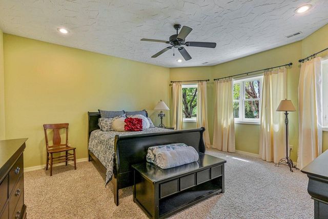 3912 E Windsmore Drive, Springfield, MO 65802