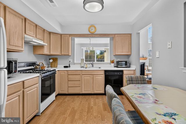 30 STOKES RD, Mount Laurel, NJ 08054
