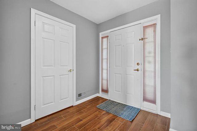 30 STOKES RD, Mount Laurel, NJ 08054