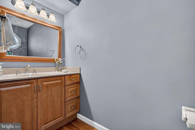30 STOKES RD, Mount Laurel, NJ 08054