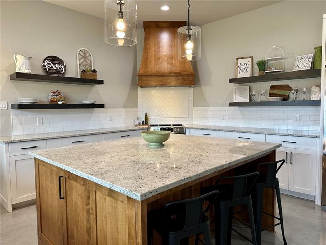 105 Proctor Lane, Decatur, TX 76234