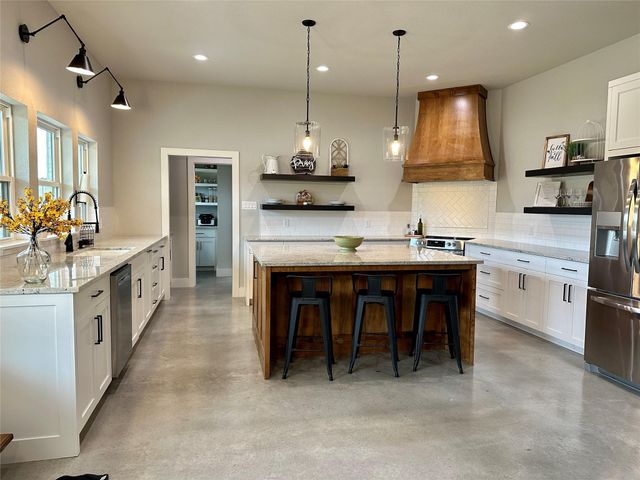 105 Proctor Lane, Decatur, TX 76234