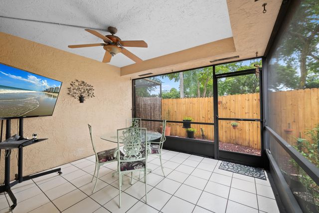 9212 CHELSEA Drive N, Plantation, FL 33324