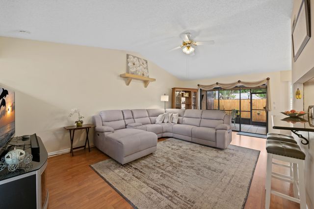 9212 CHELSEA Drive N, Plantation, FL 33324