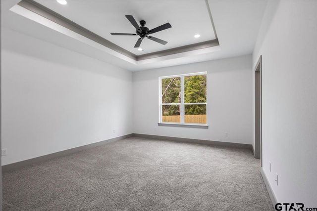 16326 Crossing Circle, Lindale, TX 75771