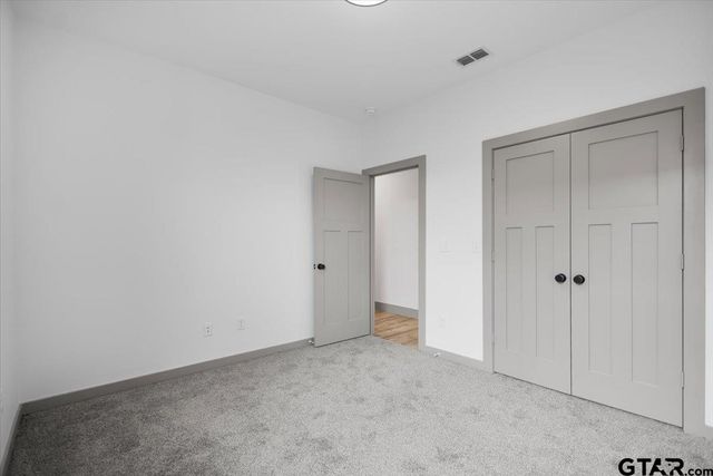 16326 Crossing Circle, Lindale, TX 75771