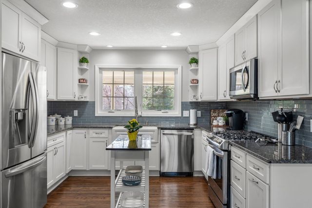 5275 190th Street, Farmington, MN 55024