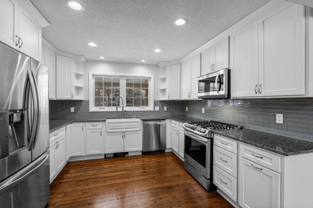 5275 190th Street, Farmington, MN 55024