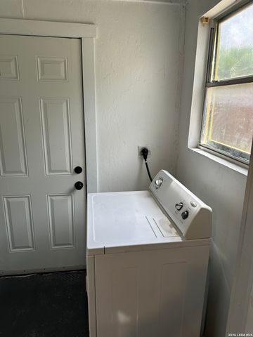 208 E Arsenal Unit 1, San Antonio, TX 78204