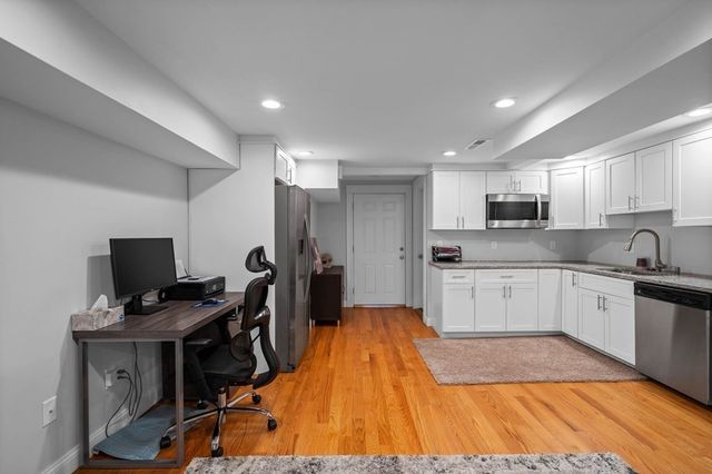 64 Waltham St 1, Watertown, MA 02472