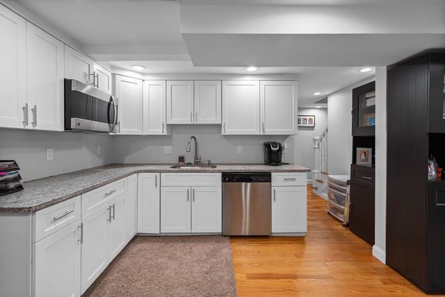 64 Waltham St 1, Watertown, MA 02472