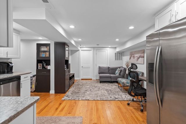 64 Waltham St 1, Watertown, MA 02472